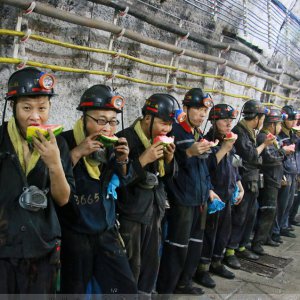 酷暑難耐，劉莊煤礦將“清涼”送到每一名職工心里